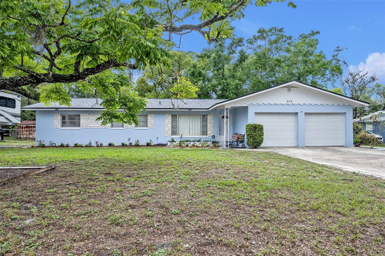 Apopka, FL 32703,806 BEAR LAKE RD