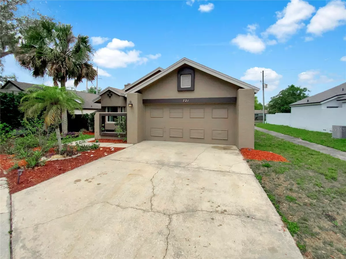 Longwood, FL 32750,721 ROCK CREEK LOOP