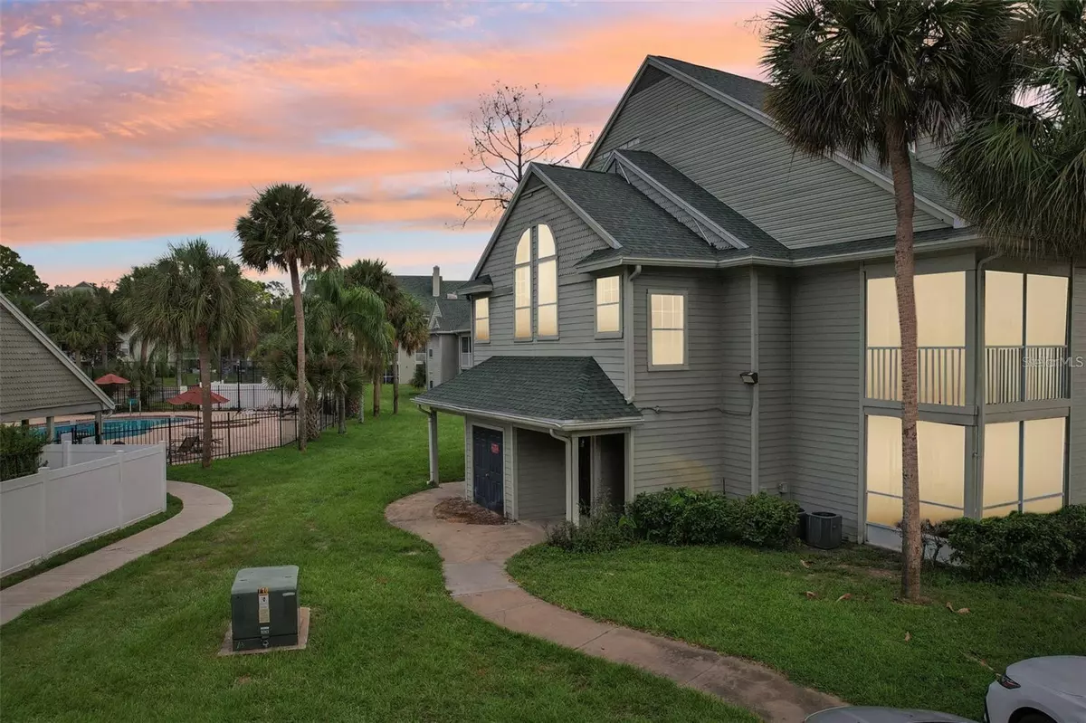 Orlando, FL 32835,6088 WESTGATE DR #201