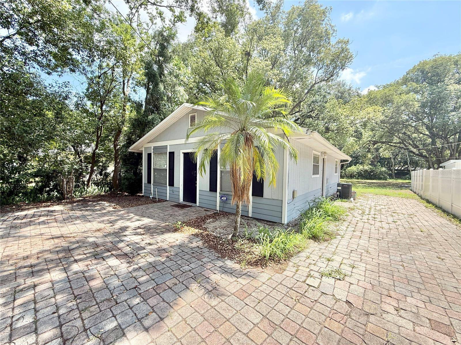Sanford, FL 32771,1523 S MELLONVILLE AVE