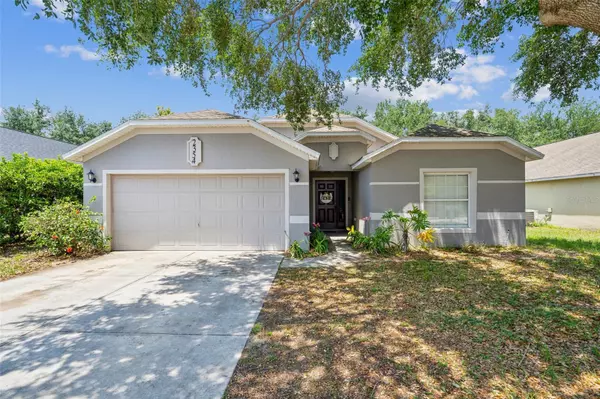 2354 BARONS CT, Tavares, FL 32778