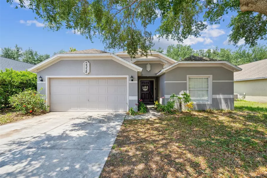 2354 BARONS CT, Tavares, FL 32778