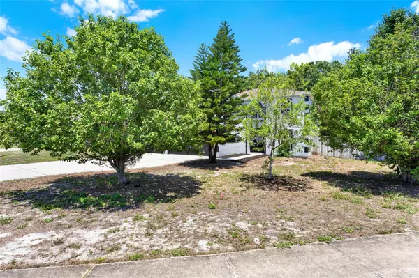Fruitland Park, FL 34731,809 DEER GLEN CT
