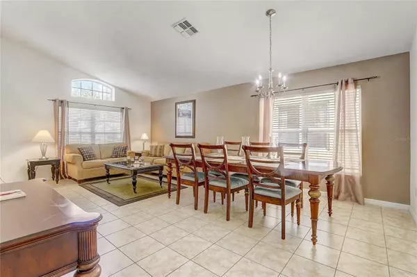 Davenport, FL 33837,927 ORANGE COSMOS BLVD