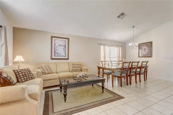 Davenport, FL 33837,927 ORANGE COSMOS BLVD