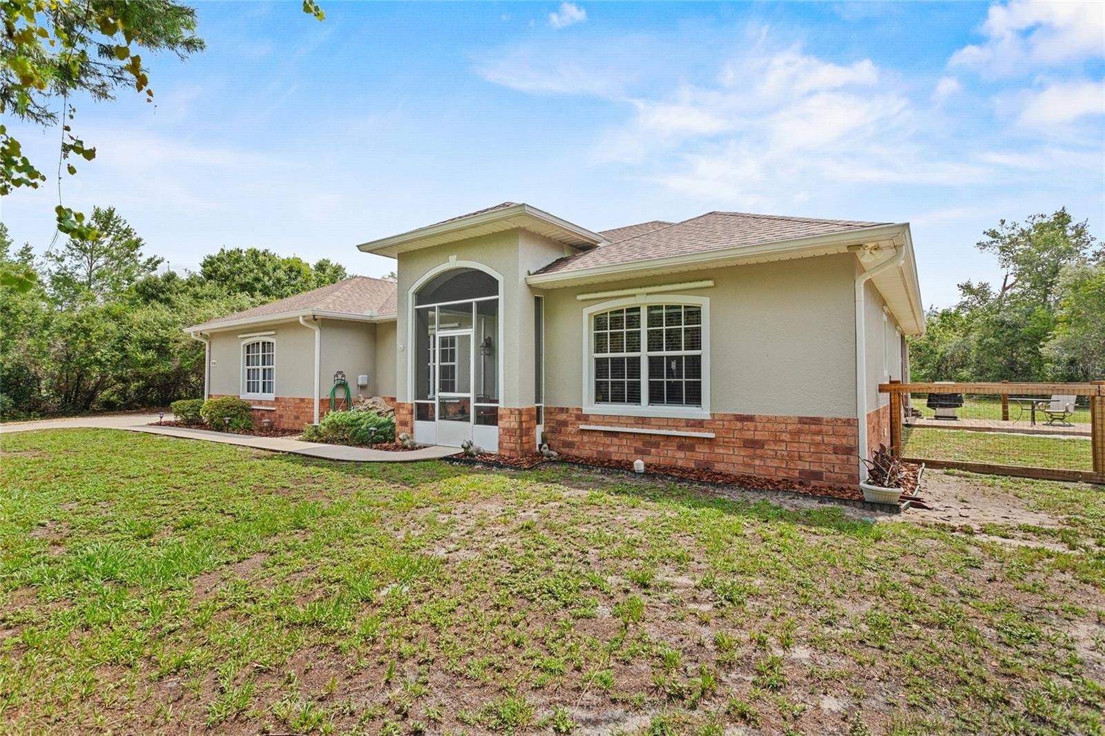 Eustis, FL 32736,41128 APPLE ST