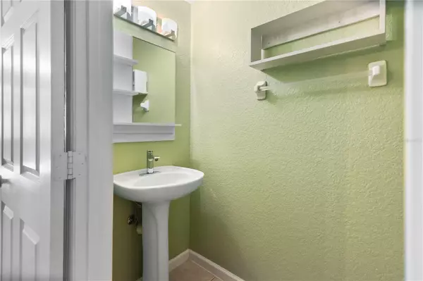Orlando, FL 32835,6360 RANELAGH DR #104