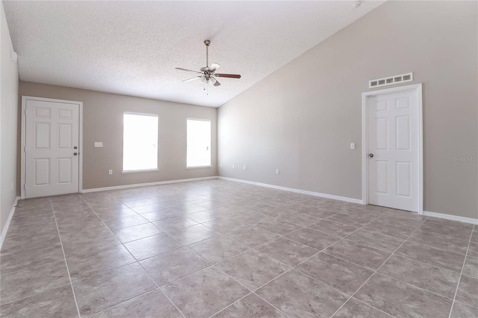 Kissimmee, FL 34758,927 CAMBRIDGE CT