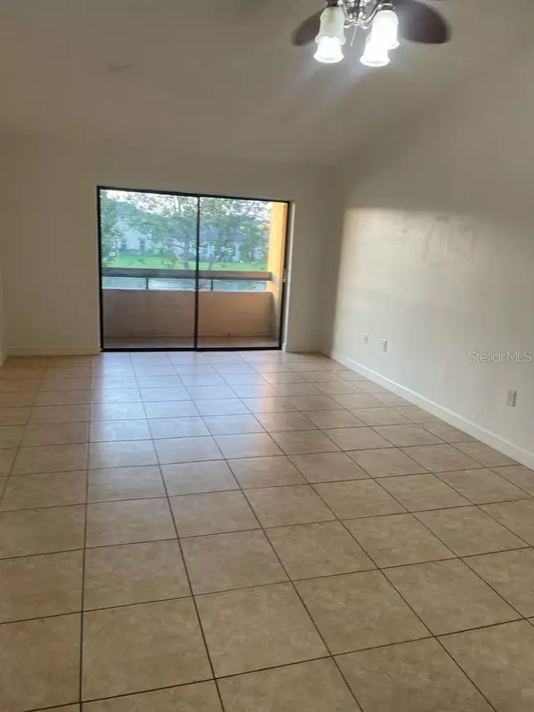 Orlando, FL 32811,5173 VINELAND RD #207
