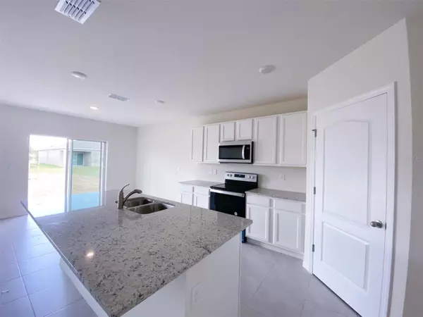 St Cloud, FL 34771,2739 SUNKISSED DR