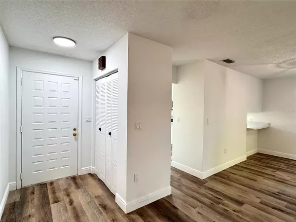 Kissimmee, FL 34758,406 HUNTER CIR