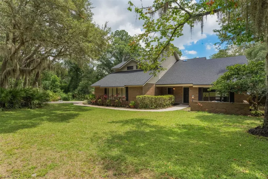 120 E GREENTREE LN, Lake Mary, FL 32746