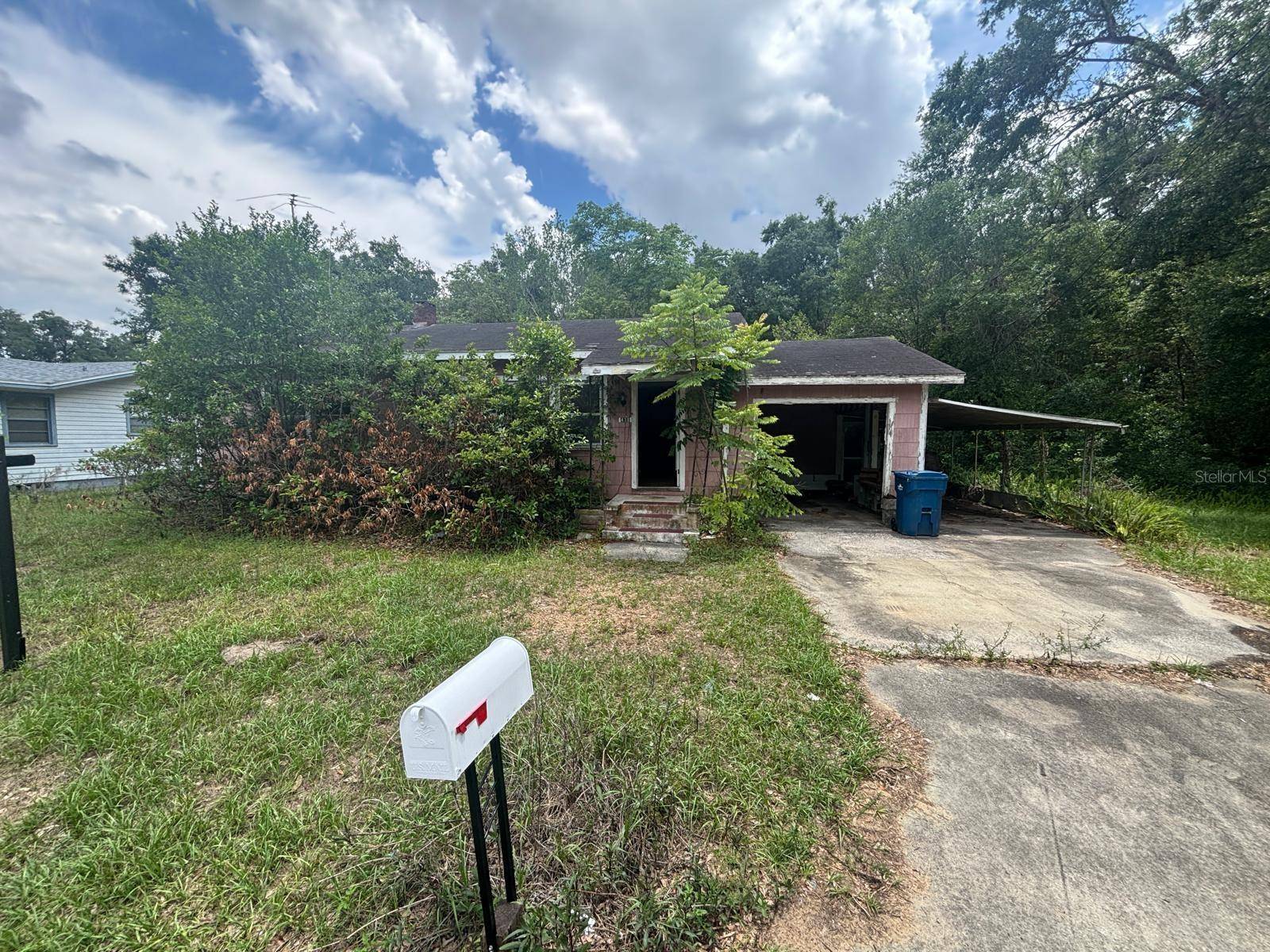 438 E BENNETT AVE, Deland, FL 32724