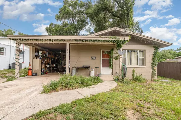 205 W DIVISION ST, Deland, FL 32720