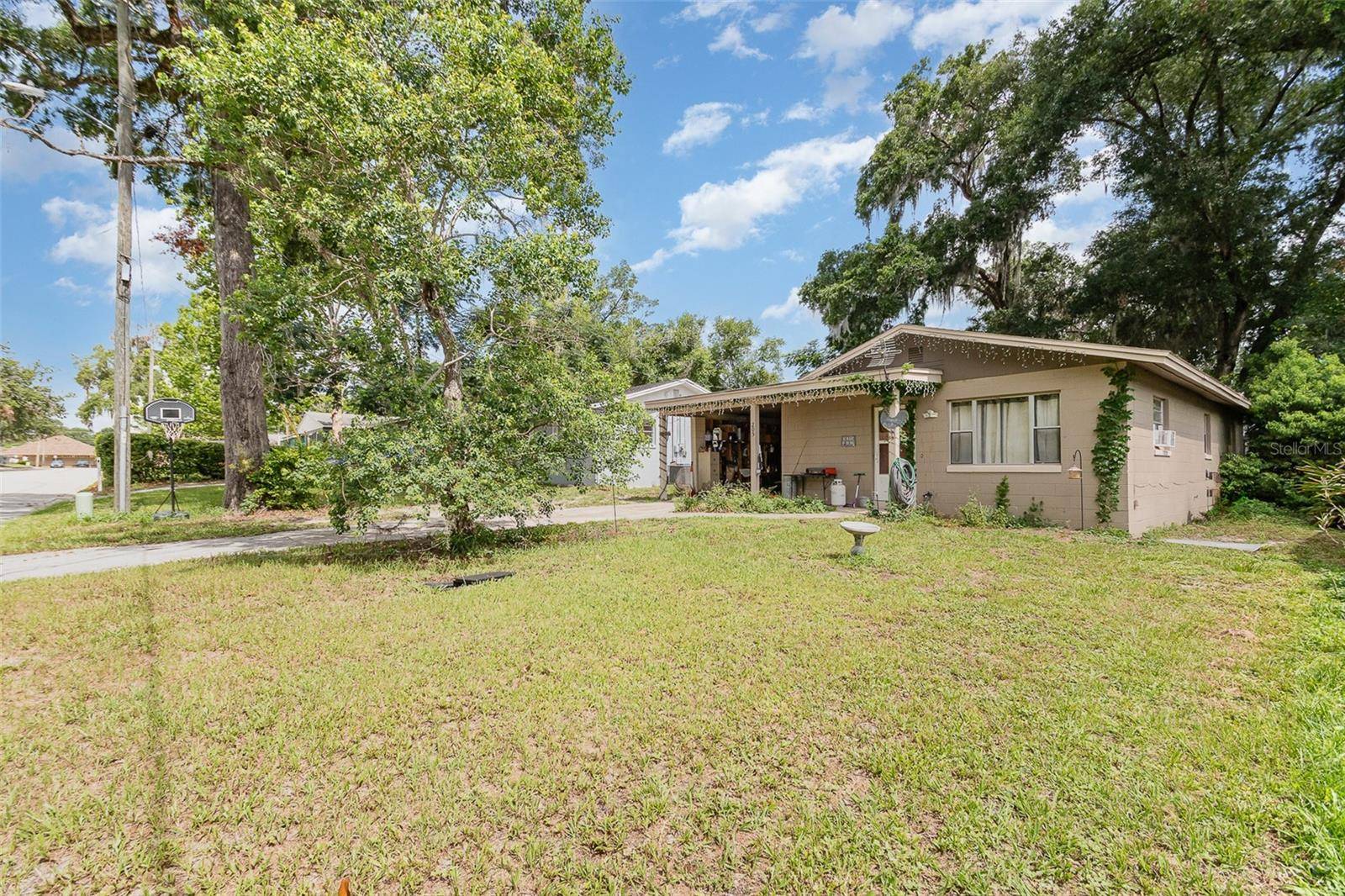 Deland, FL 32720,205 W DIVISION ST