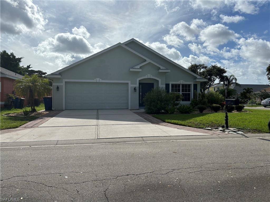 9200 MIDDLE OAK DR, Fort Myers, FL 33967