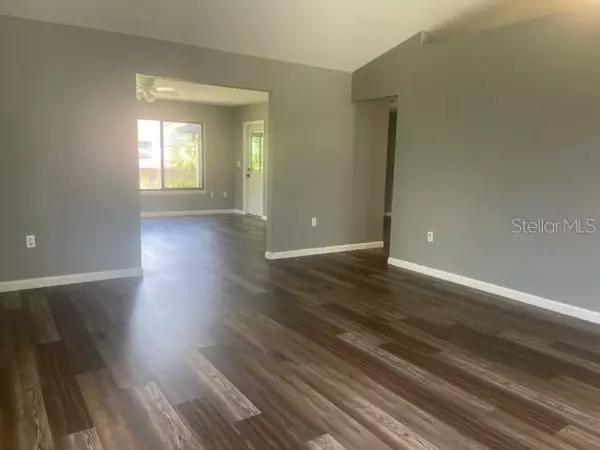 Yalaha, FL 34797,108 GREENTREE LN