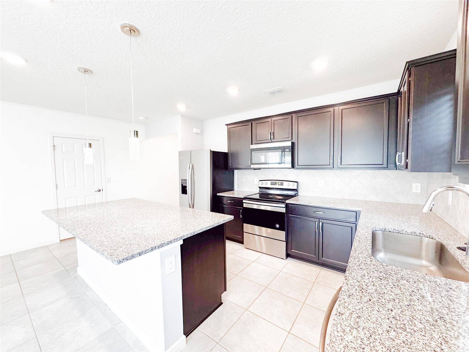 Davenport, FL 33837,398 CITRUS ISLE LOOP