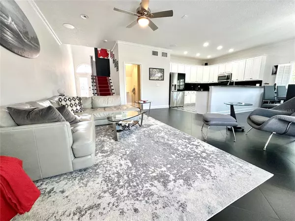 St Petersburg, FL 33704,100 NE RICARDO WAY #1