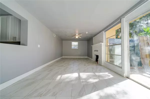 Daytona Beach, FL 32114,822 FOREST LN