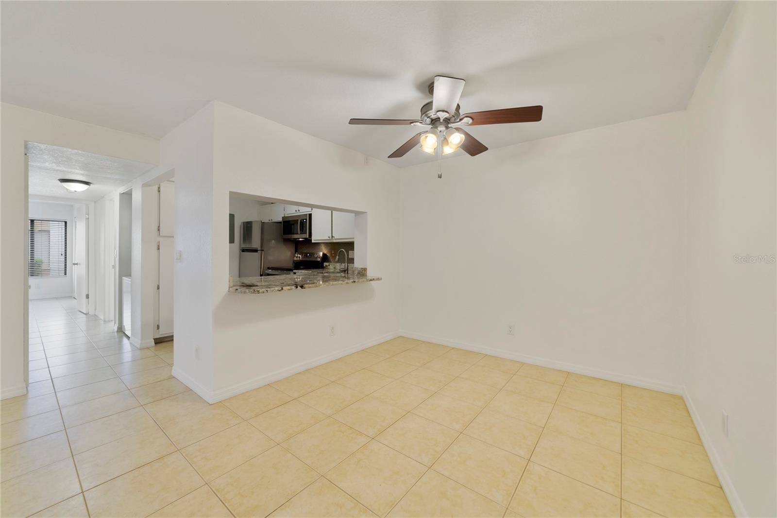 Orlando, FL 32825,8211 SUN SPRING CIR #11