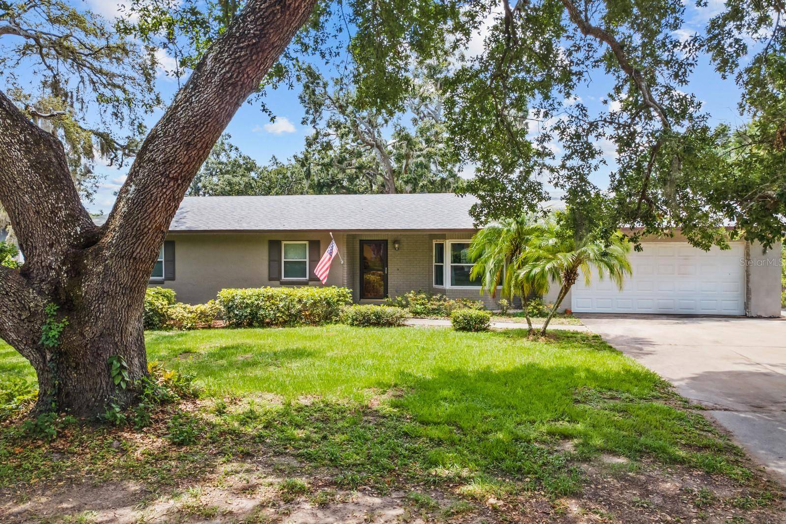 Oakland, FL 34760,310 E GULLEY AVE