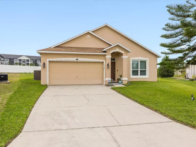 204 COTSWOLD CIR, Davenport, FL 33837
