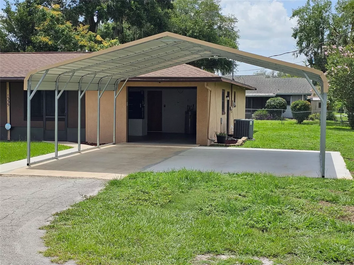 Lake Panasoffkee, FL 33538,1335 CR 442