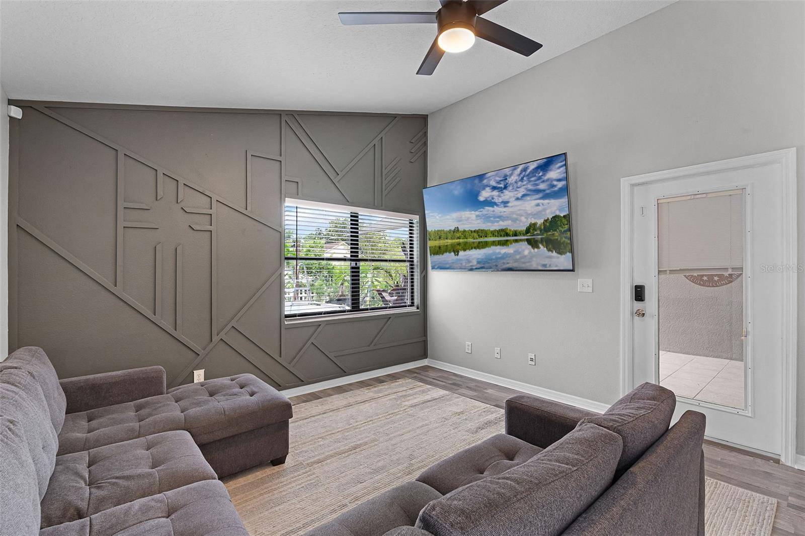 Orlando, FL 32828,545 HARDWOOD CIR