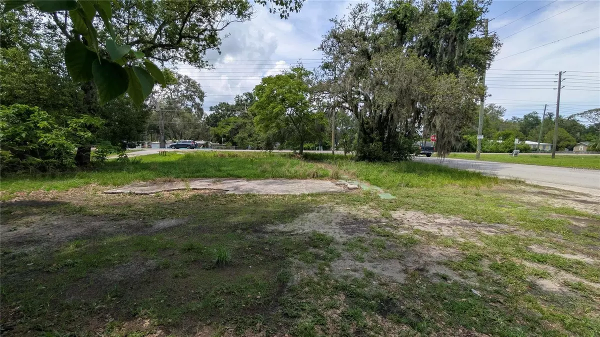Zephyrhills, FL 33541,4945 COURT ST