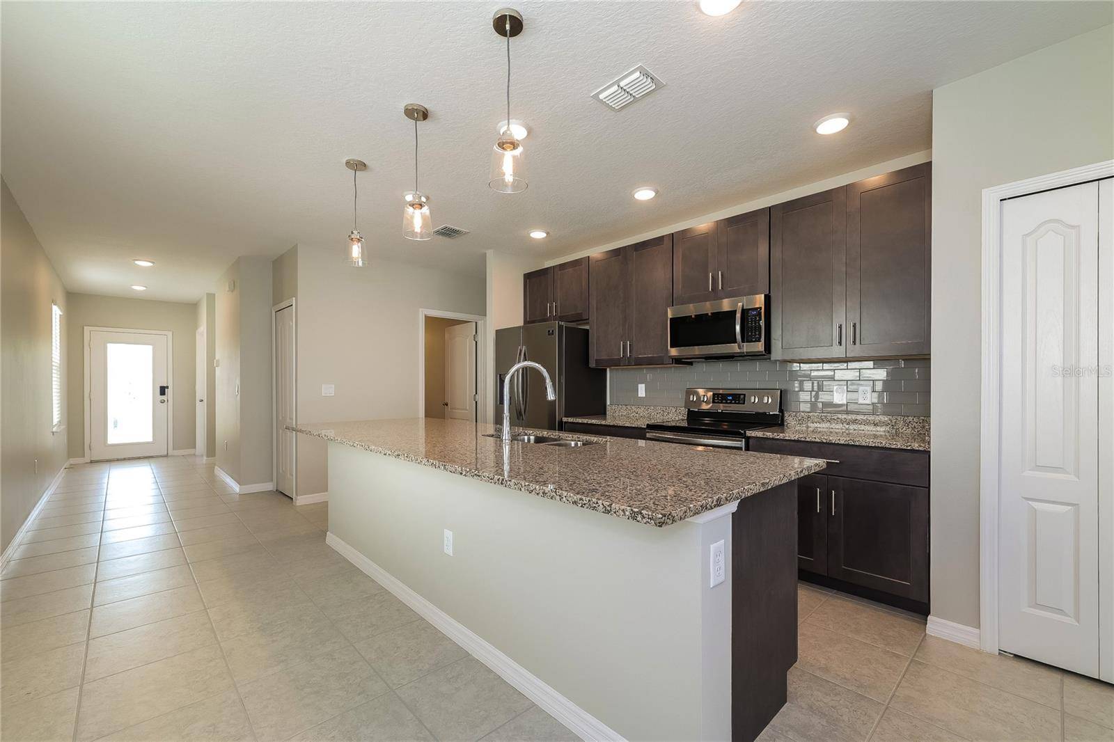 Davenport, FL 33896,255 VILLAVISTA CT