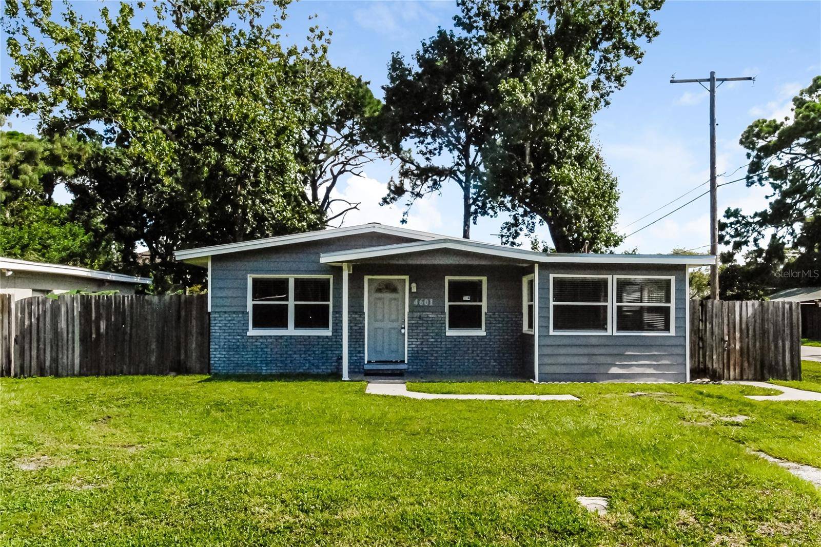 4601 W PAXTON AVE, Tampa, FL 33611