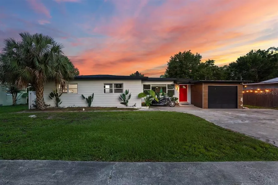 8120 GONDOLA DR, Orlando, FL 32809