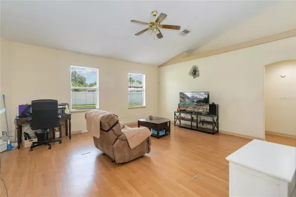 St Cloud, FL 34772,3250 SAWGRASS CREEK CIR