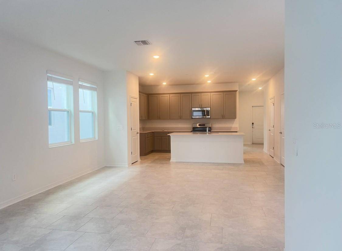 Apopka, FL 32712,4151 PINO ST