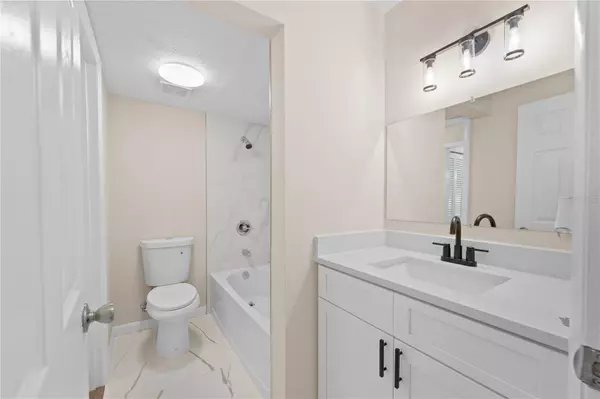 Orlando, FL 32803,4312 LAKE UNDERHILL RD #19-B