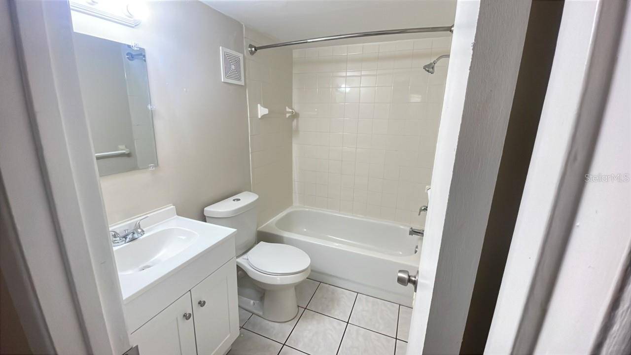 Orlando, FL 32812,5111 CURRY FORD RD #2