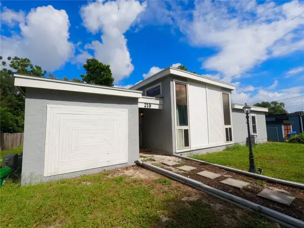 219 E FERN DR, Orange City, FL 32763
