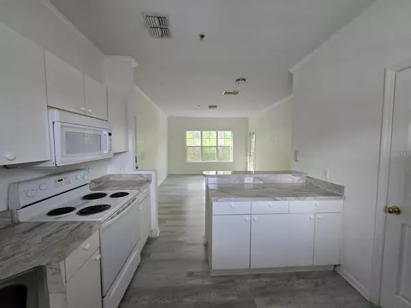 Orlando, FL 32839,3741 CONROY RD #2724