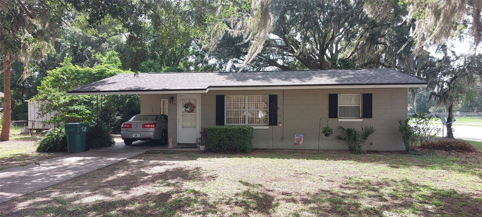 401 SUNNY CT, Fruitland Park, FL 34731