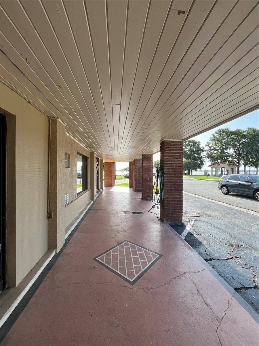 Howey In The Hills, FL 34737,138 E CENTRAL AVE #136