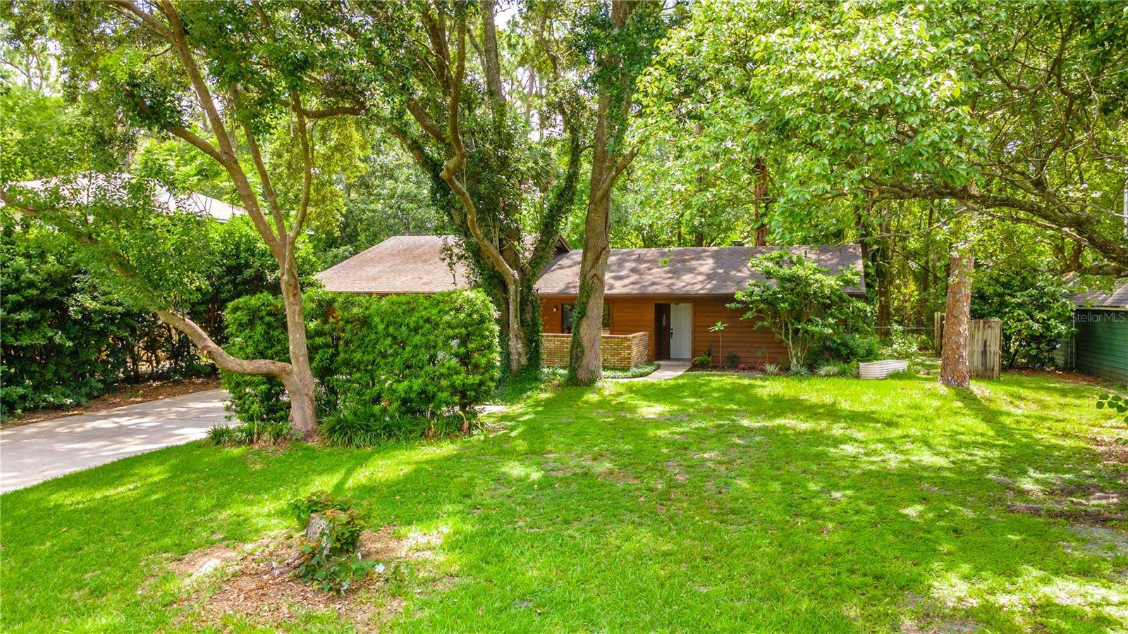 109 POINCIANA LN, Deltona, FL 32738