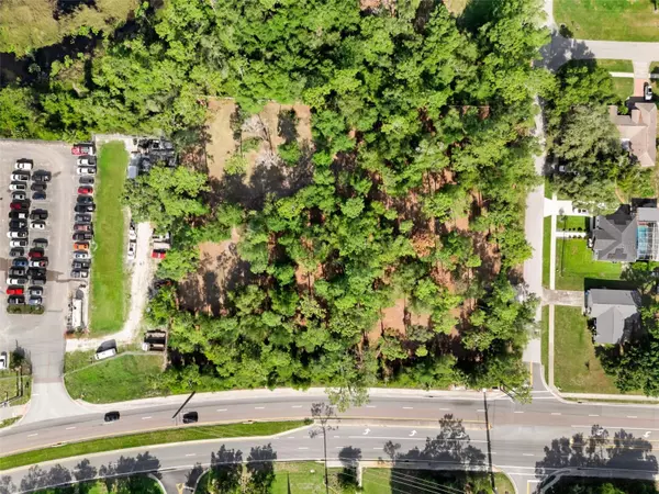 Deltona, FL 32738,207 HOWLAND BLVD