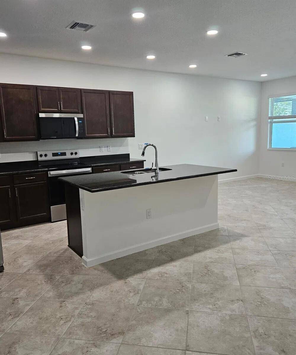 5300 N THATCHER ST SQ, Loxahatchee, FL 33470
