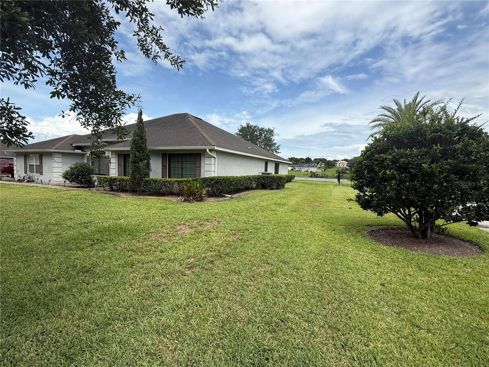 Eustis, FL 32736,23717 MILFORD DR