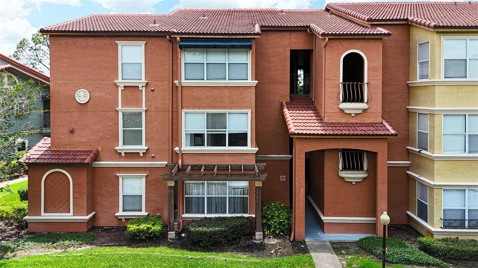 5160 CONROY RD #21, Orlando, FL 32811