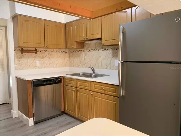 Orlando, FL 32822,4353 S SEMORAN BLVD #6