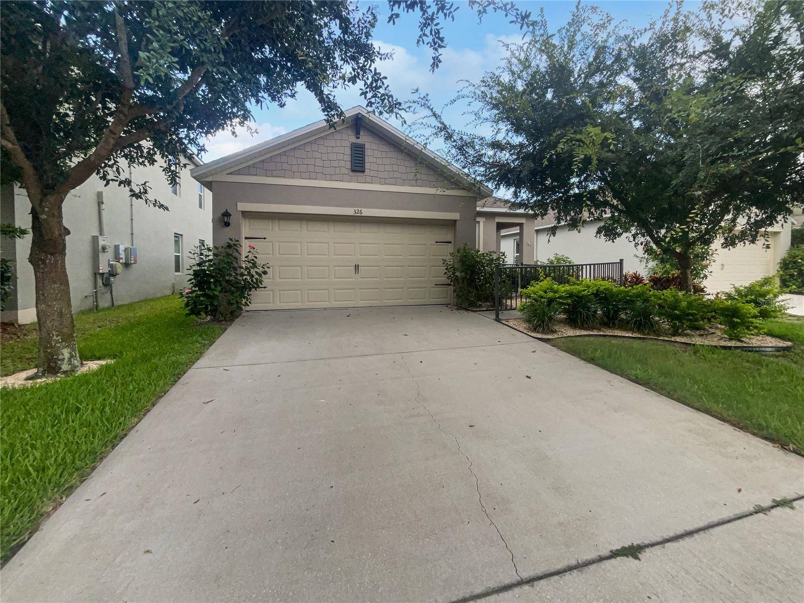 326 CHARLES DR, Deland, FL 32724