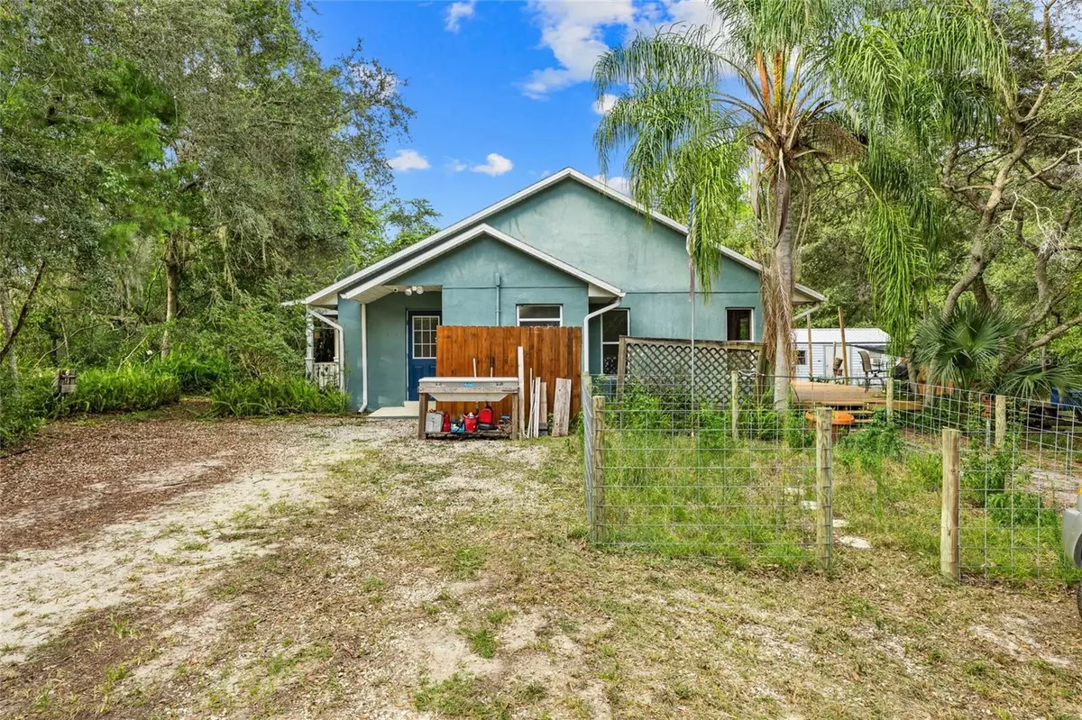 Paisley, FL 32767,42108 PINE VALLEY DR