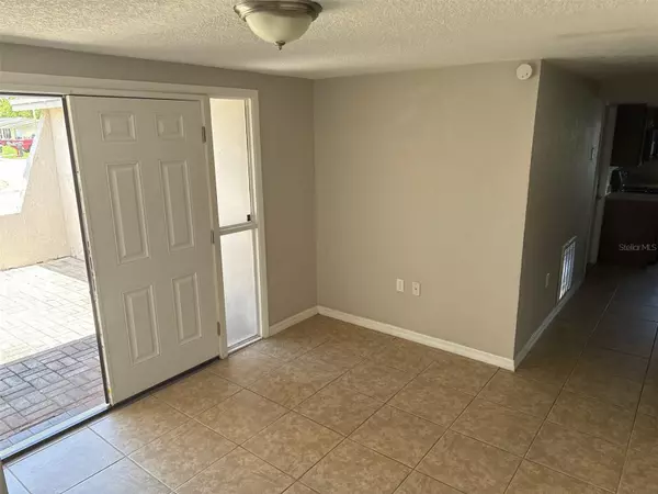 Port Richey, FL 34668,9825 SANDSTONE LN